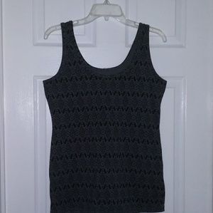 💜Tribal print fitted tank. Brand new.